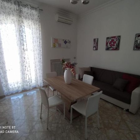 Via Marzano 67 Hotel Porto Cesareo Buitenkant foto