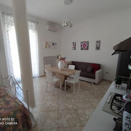 Via Marzano 67 Hotel Porto Cesareo Buitenkant foto